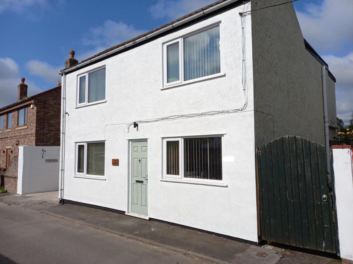 Pet Friendly Beautiful Detached Cottage Close To Spurn Point, Easington And Withersea كينغستون أبون هول المظهر الخارجي الصورة