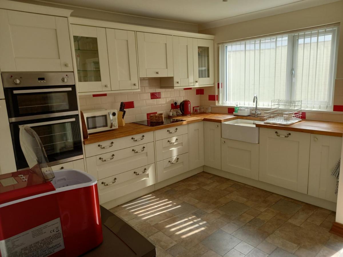 Pet Friendly Beautiful Detached Cottage Close To Spurn Point, Easington And Withersea كينغستون أبون هول المظهر الخارجي الصورة
